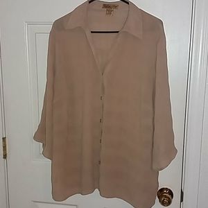 Notations sheer button up